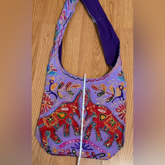 ✨ Earthbound Trading Company Embroidered Hobo Shoulder Bag ✨ - Picture 9 of 13
